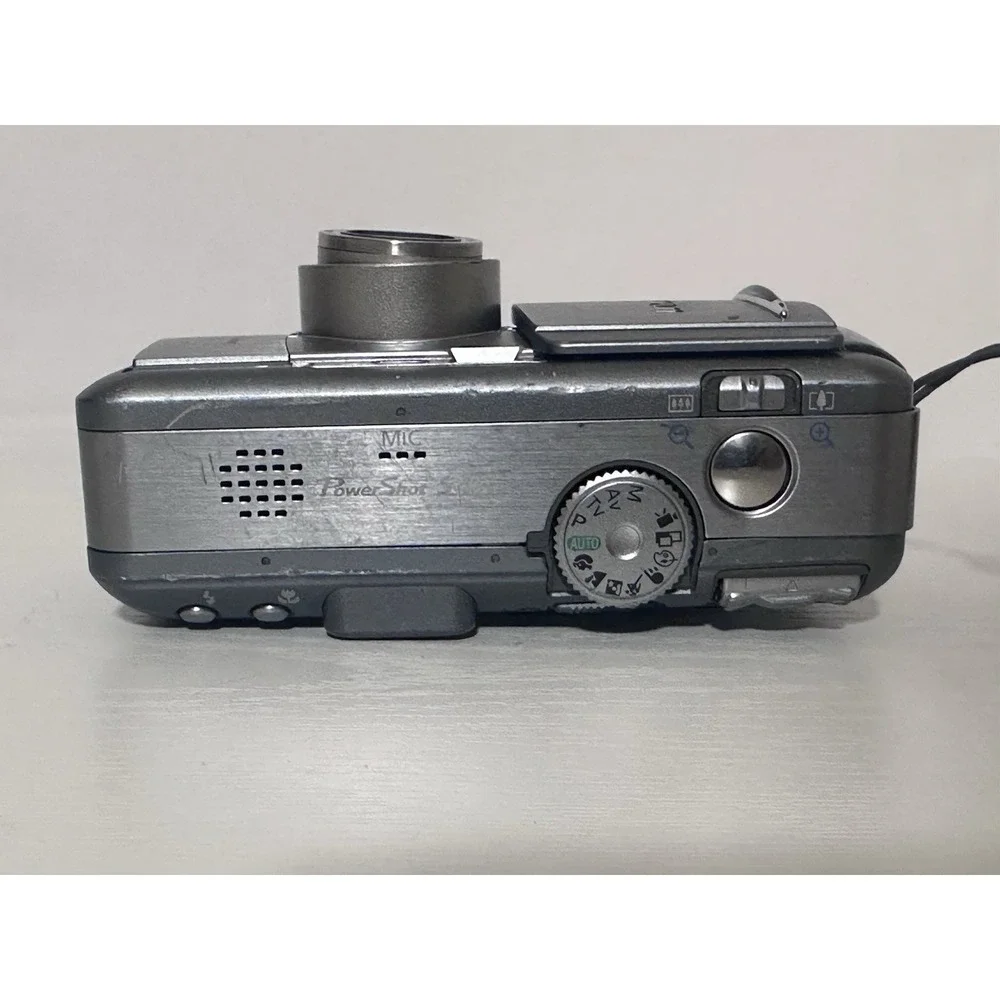 Canon PowerShot S40 4MP Digital Camera Silver Compact Point & Shoot Untested